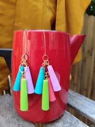 עגילי צבע שמחים