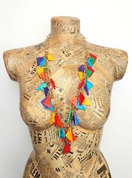 שרשרת משלולשים צבעונית