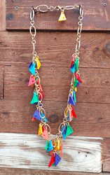 שרשרת משלולשים צבעונית