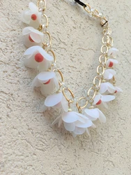 שרשרת שקדיה