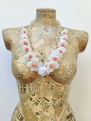 שרשרת שקדיה