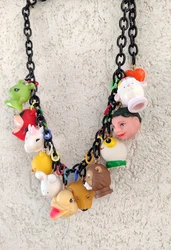 שרשרת בובות אצבע