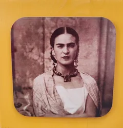 קישוט פרידה בצהוב
