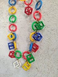 שרשרת קוביות צבעוניות